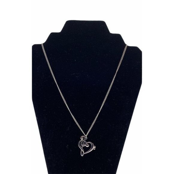 G-Clef and Heart in One Necklace Sliver - Picture 1 of 9
